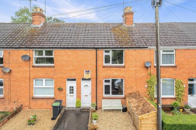 2 bed property, in Ludbourne Road, £249,950