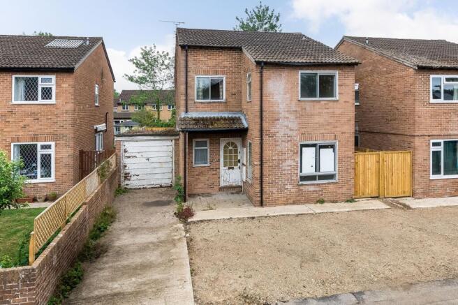 3 bed property, in Rainbow Way, £325,000