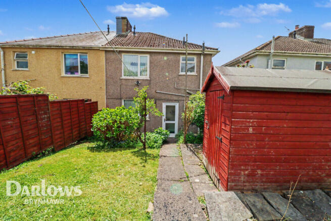 3 bed property, in Warwick Road, £170,000