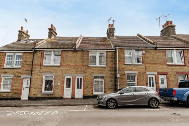 3 bed property, in Kingsnorth Road, £255,000