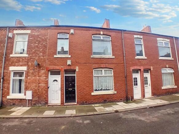 2 bed property, in Maughan Street, £50,000