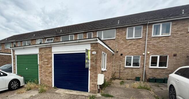 5 bed property, in 34 Broome Grove, £225,000