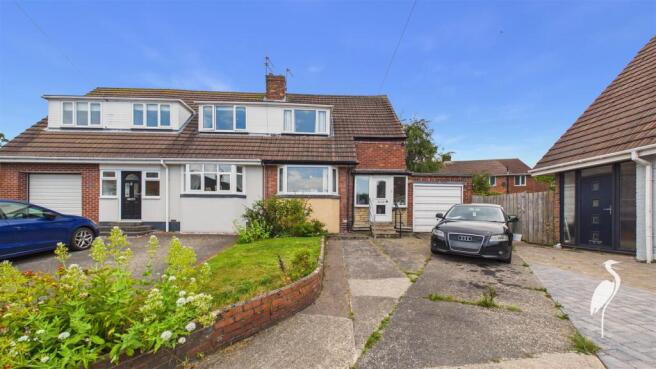3 bed property, in Larchwood Grove, £159,950