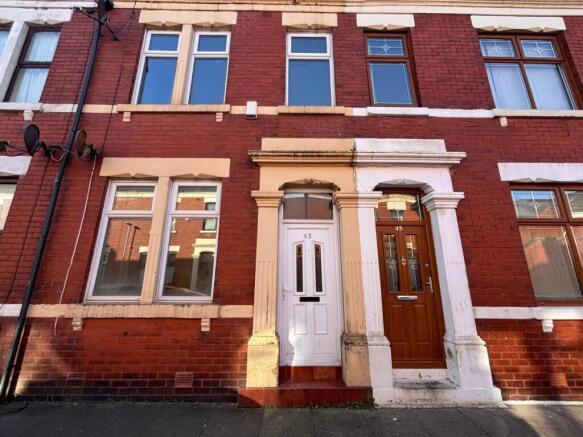 3 bed property, in Goldfinch Street, £145,000