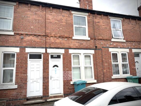 2 bed property, in 31 Hazelwood Road, £77,500