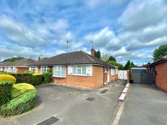 3 bed property, in Eaton Crescent, £259,950