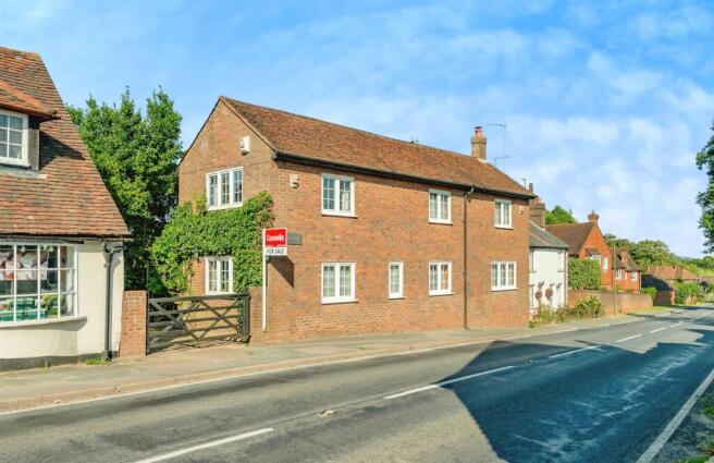 3 bed property, in High Street, £575,000