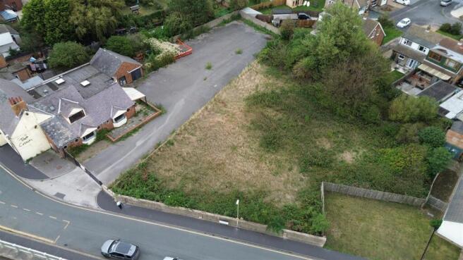 Land, in Paull, £350,000