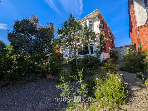 5 bed property, in Charminster Avenue, £550,000