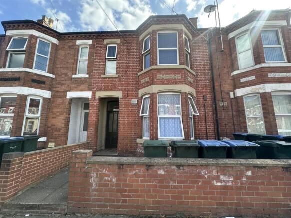 6 bed property, in Chester Street, £349,500