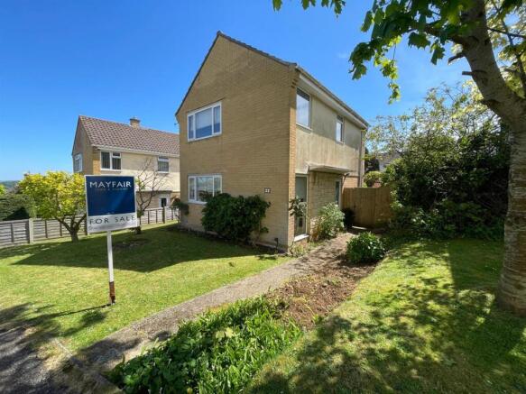 3 bed property, in Parklands Walk, £250,000