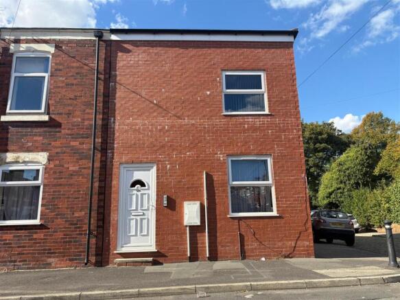 5 bed property, in James Street, £265,000