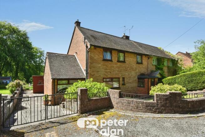 3 bed property, in Pant Y Dwr, £330,000