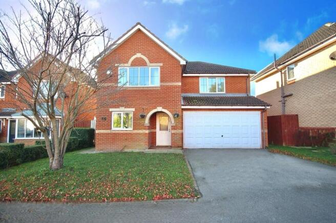 5 bed property, in Wheldrake Close, £350,000
