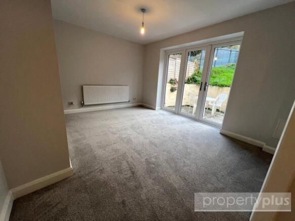 3 bed property, in Tanybryn, £129,950
