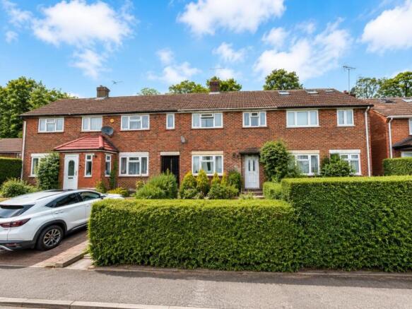 3 bed property, in Worcester Crescent, £585,000