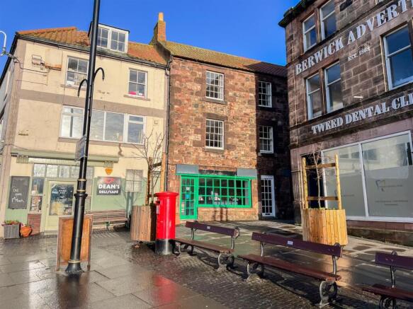 3 bed property, in Marygate, £220,000