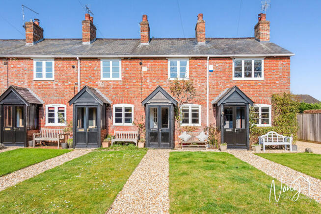 2 bed property, in Easton, £600,000