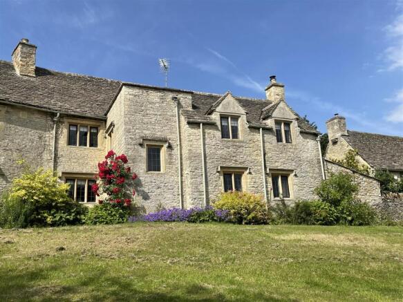 3 bed property, in Shilton, £625,000