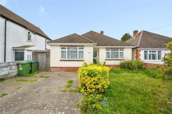 2 bed property, in Valentine Avenue, £275,000