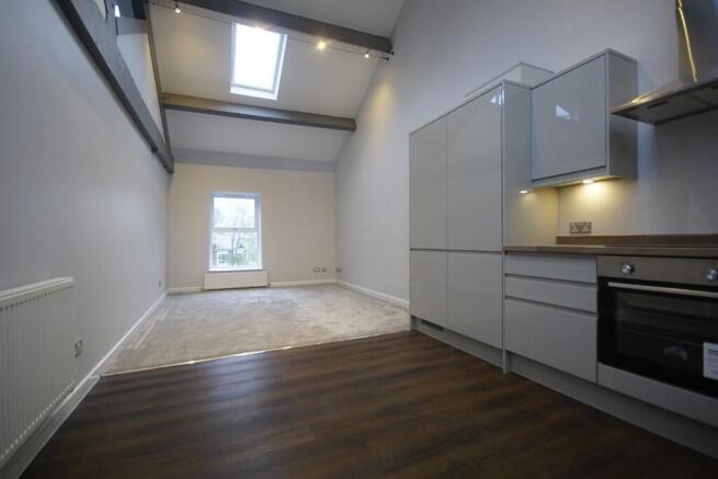 2 bed property, in Burch House, £140,000