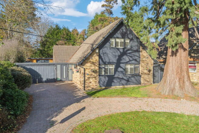 4 bed property, in Sequoia Park, £1,000,000