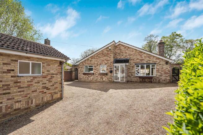 3 bed property, in St. Johns Street, £600,000