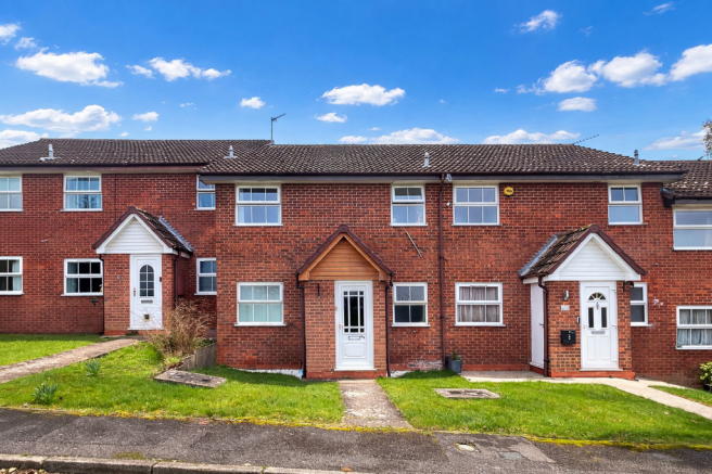 1 bed property, in Dalesford Road, £130,000