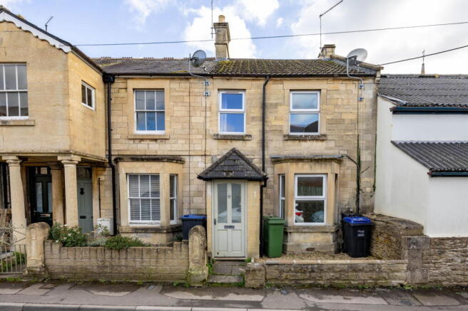 2 bed property, in Alexander Terrace, £290,000