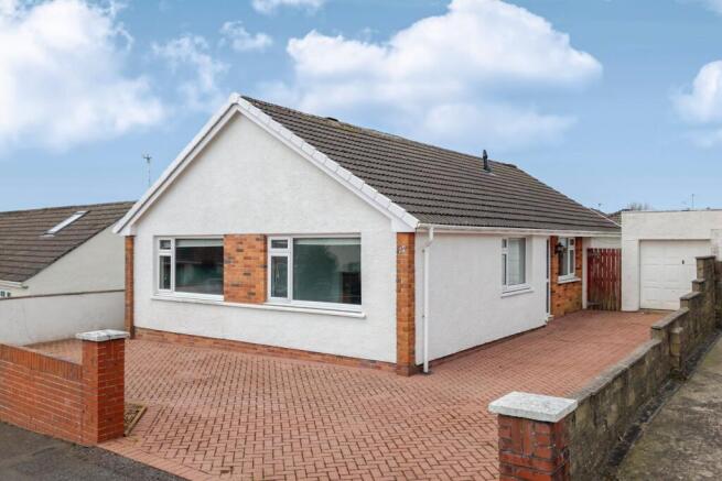 3 bed property, in Haven Park Avenue, £275,000