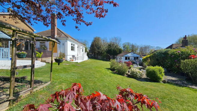 3 bed property, in Kingsdown Hill, £500,000
