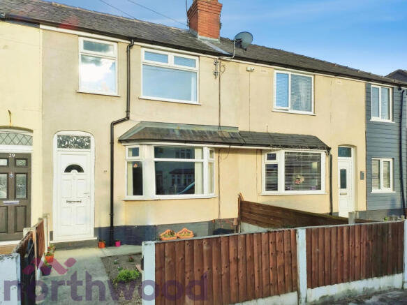 3 bed property, in Vale Avenue, £170,000