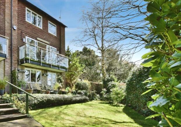 3 bed property, in Beechfield Road, £495,000