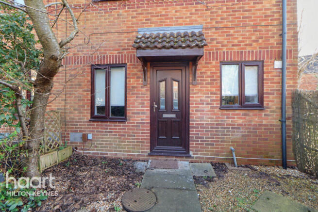 1 bed property, in Onslow Court, £140,000