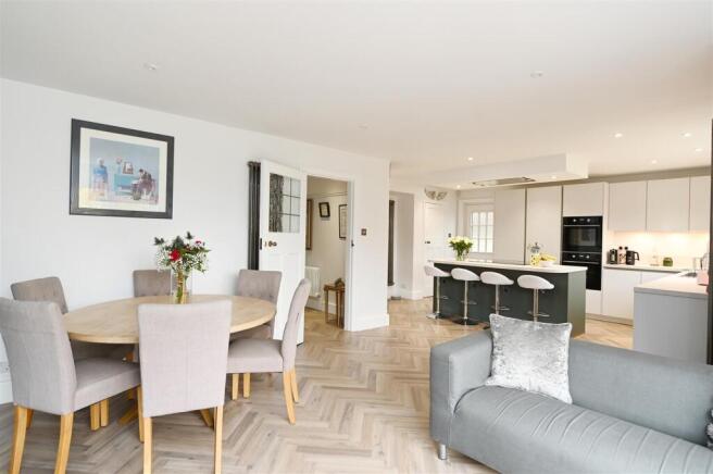 4 bed property, in Belstead Road, £1,100,000