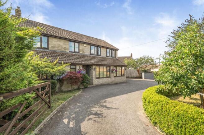 5 bed property, in Shapwick Road, £599,950