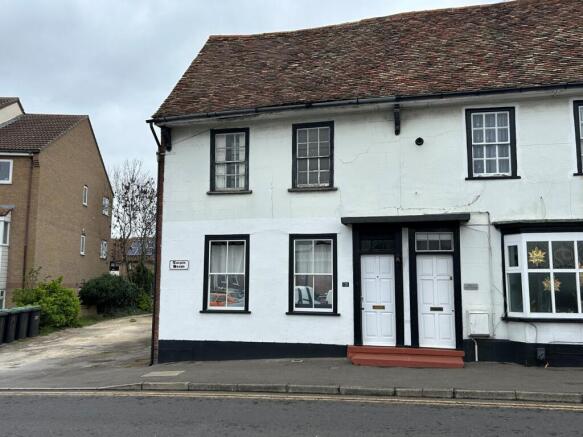 2 bed property, in 3 Sun Street, £210,000