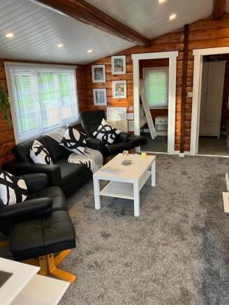 2 bed property, in Trawsfynydd Holiday Village, £62,500