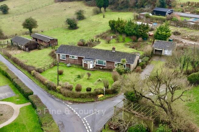3 bed property, in Boyke Lane, £750,000