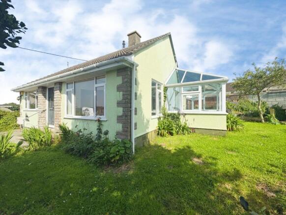 2 bed property, in Hayle, £325,000