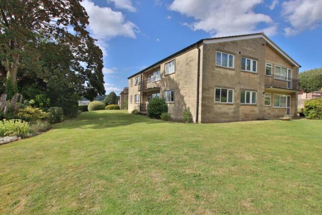2 bed property, in Cleveland Court, £335,000