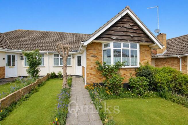 2 bed property, in Perry Street, £435,000
