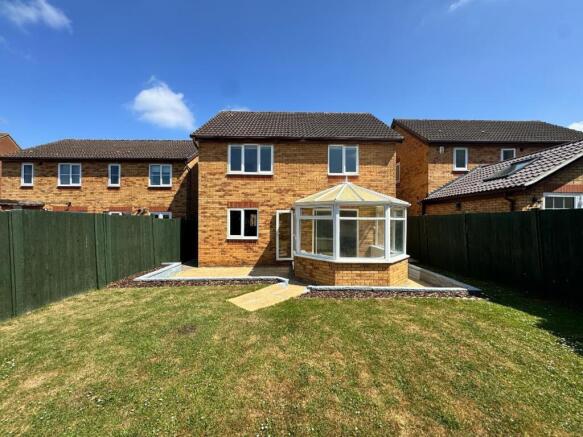 4 bed property, in Nicholls Close, £550,000