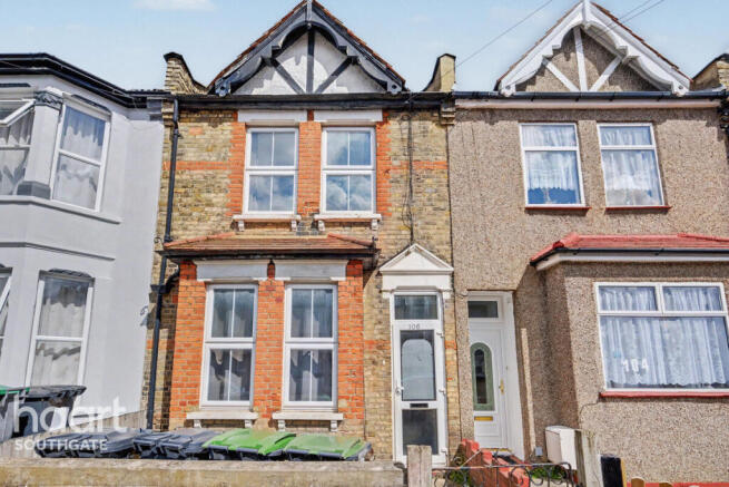 3 bed property, in Eldon Road, £585,000