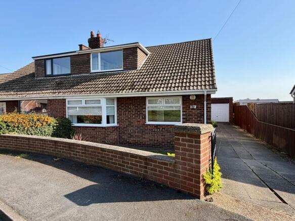 2 bed property, in David Place, £185,000