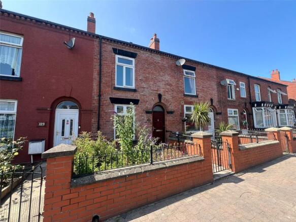2 bed property, in Tonge Moor Road, £80,000