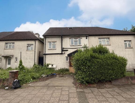 5 bed property, in 84 North Circular Road, £275,000