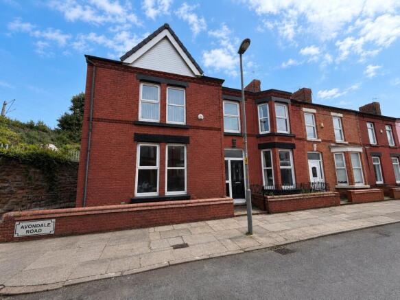 6 bed property, in Avondale Road, £360,000