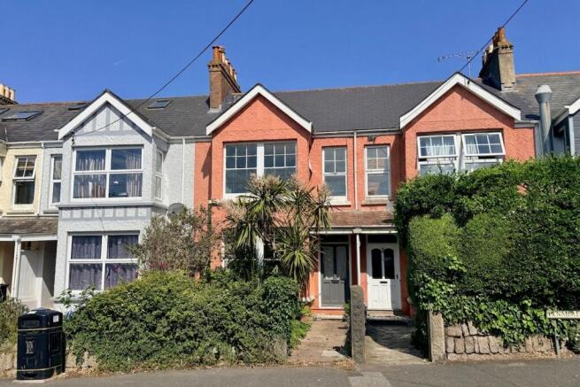 4 bed property, in Penmere Hill, £345,000