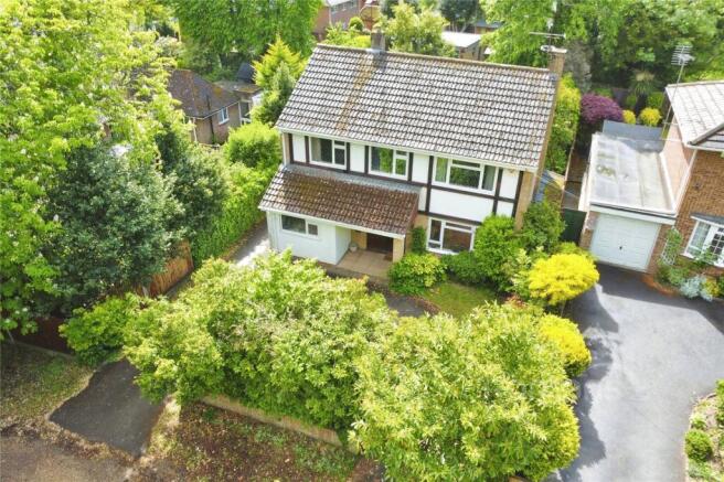 4 bed property, in Winton Road, £700,000